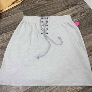🌸BRAND NEW🌸 grey skirt from JCPenny’s.